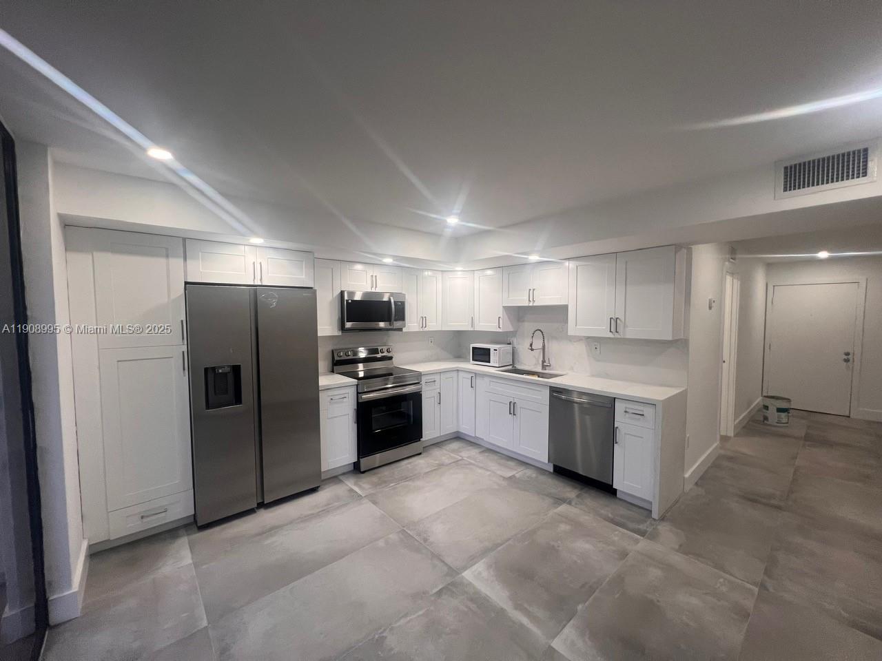 HORIZON WEST - Residential Lease