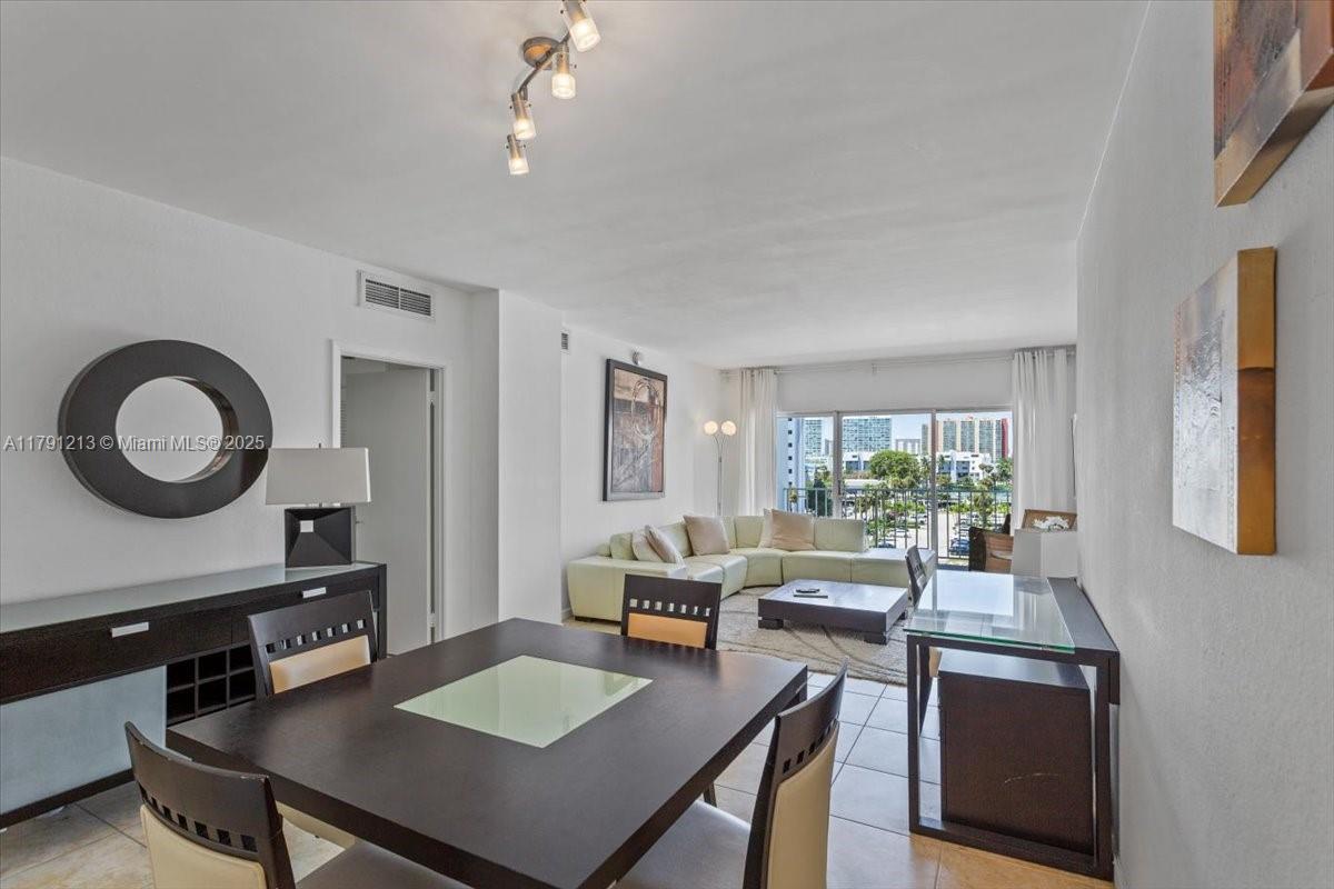ARLEN HOUSE WEST CONDO - Residential