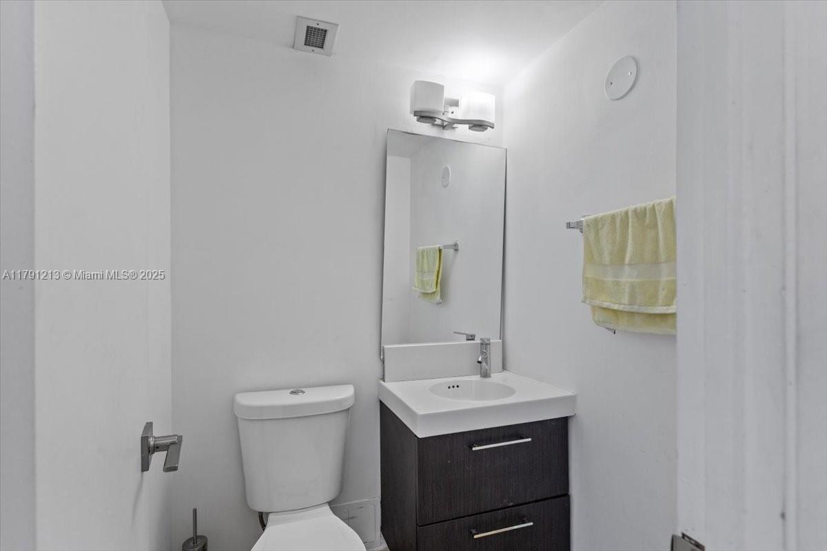 ARLEN HOUSE WEST CONDO - Residential