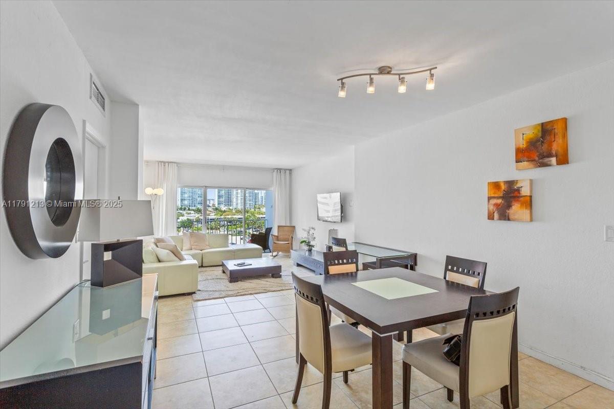 ARLEN HOUSE WEST CONDO - Residential