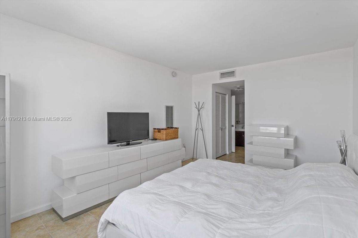 ARLEN HOUSE WEST CONDO - Residential