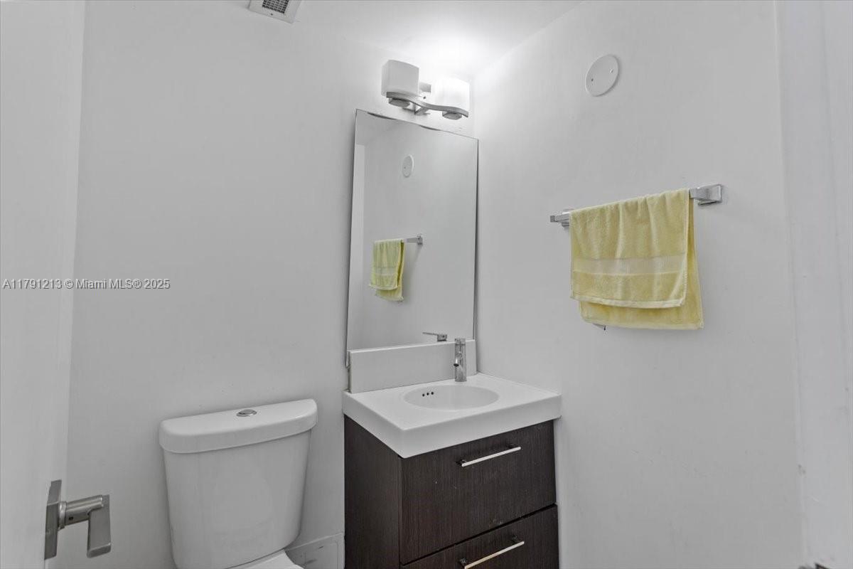 ARLEN HOUSE WEST CONDO - Residential