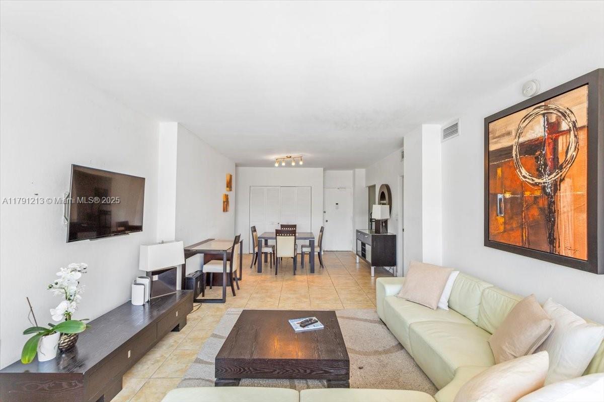 ARLEN HOUSE WEST CONDO - Residential