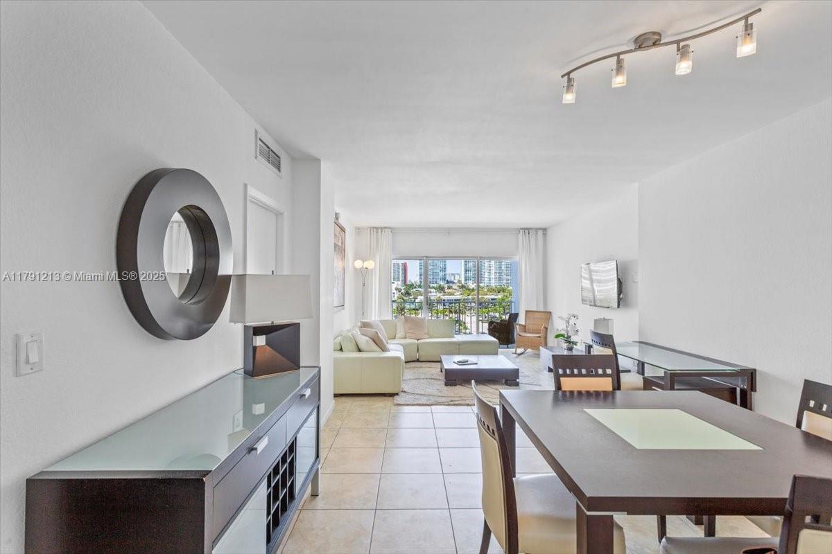 ARLEN HOUSE WEST CONDO - Residential