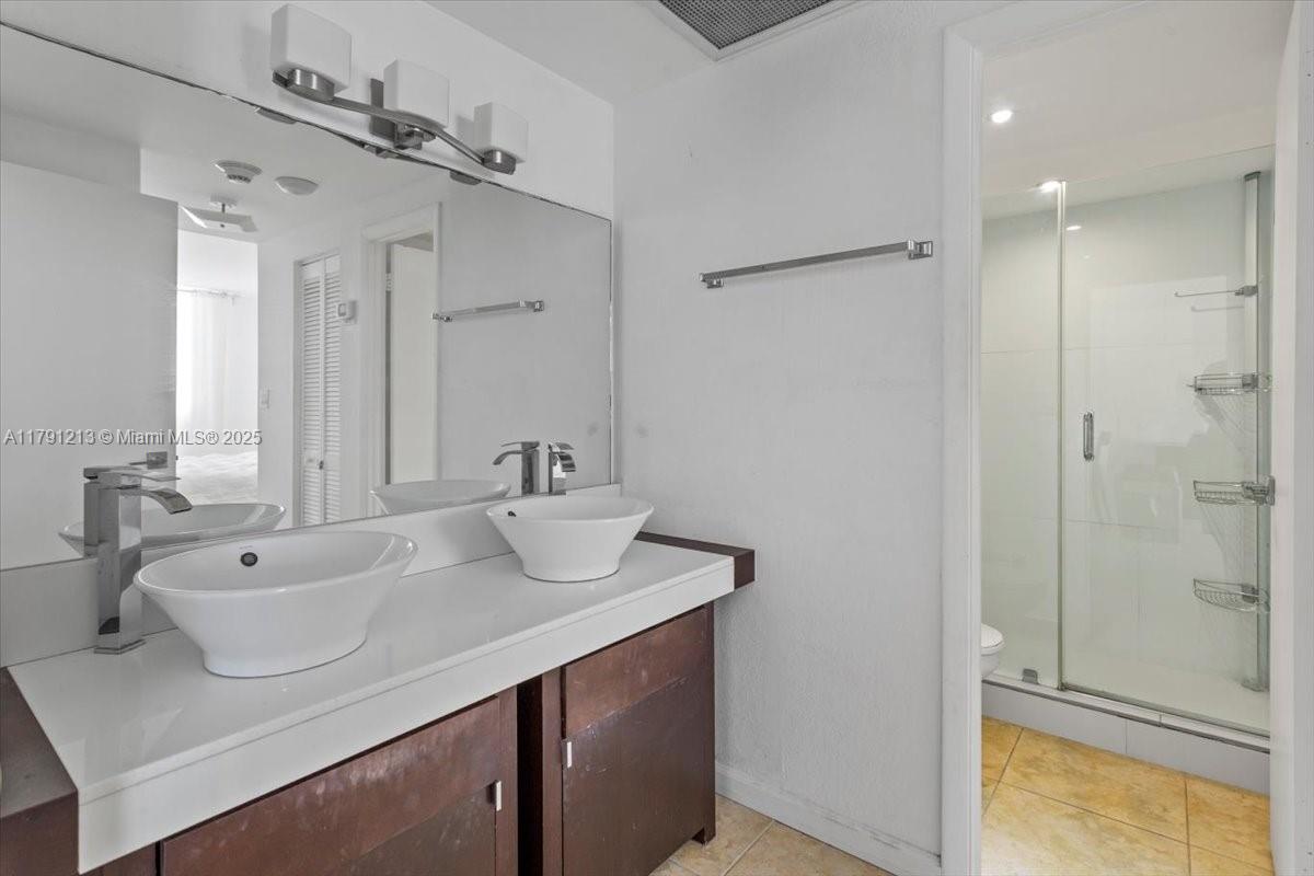 ARLEN HOUSE WEST CONDO - Residential