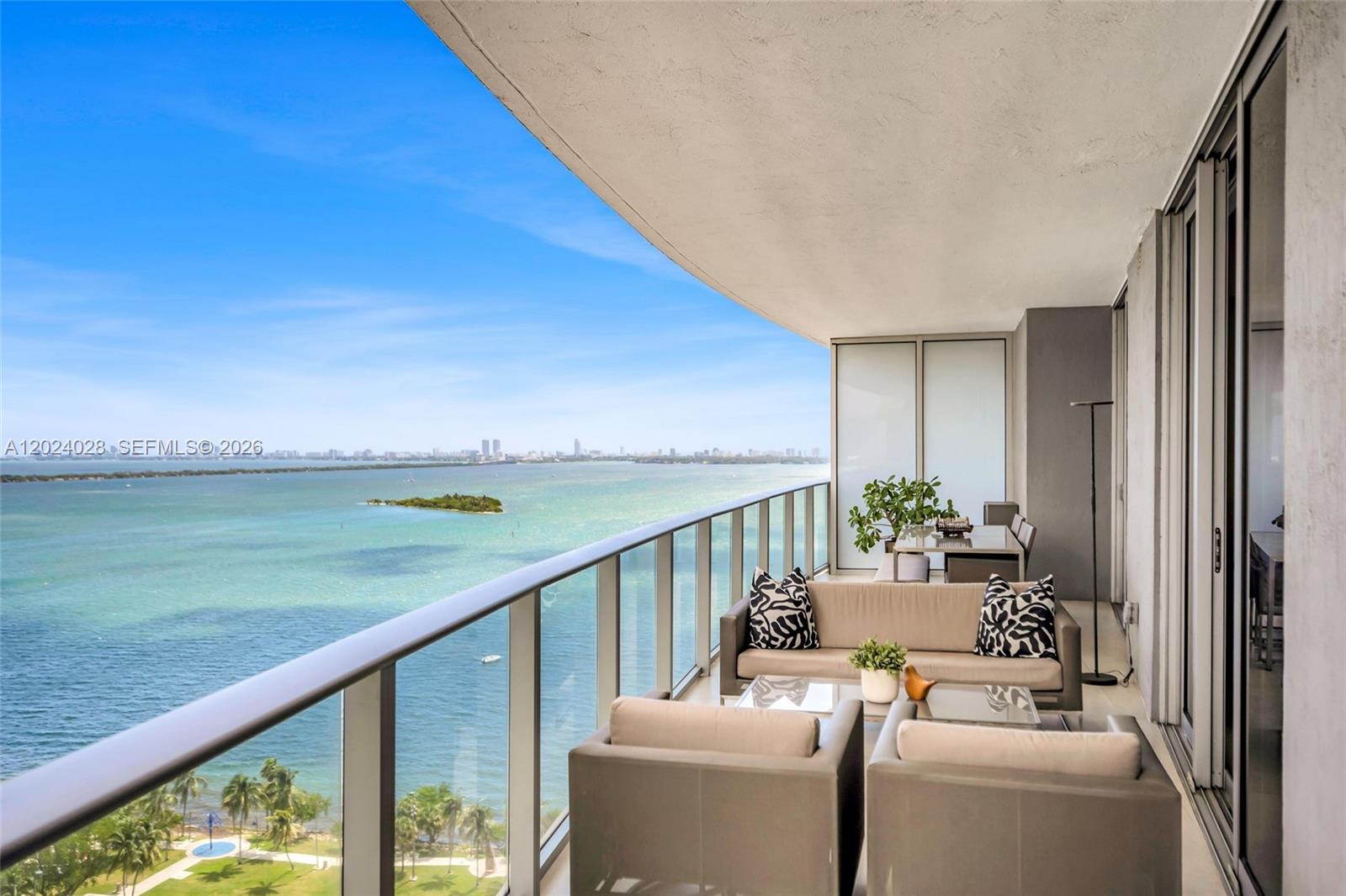 ARIA ON THE BAY CONDO - Residential