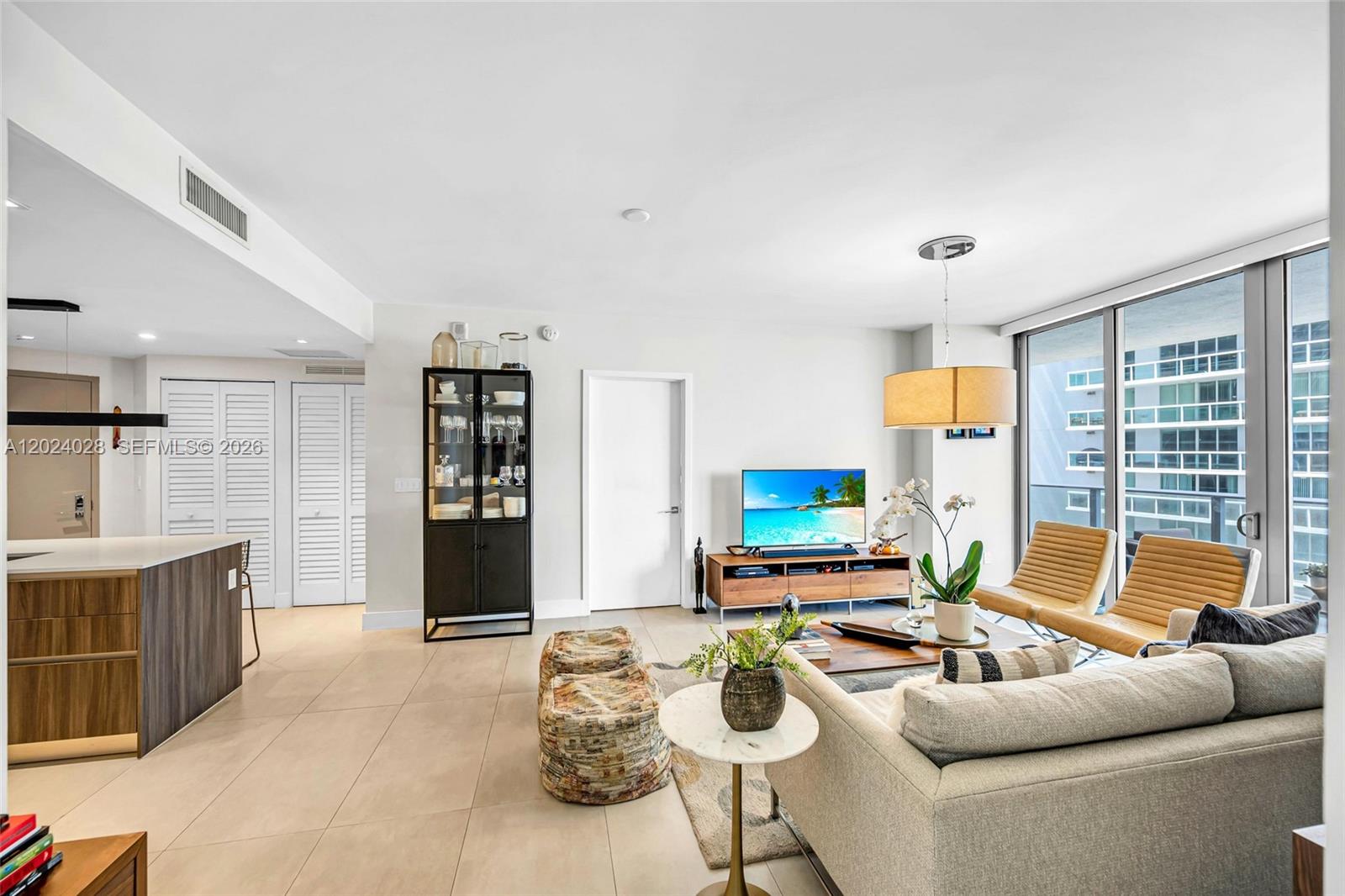 ARIA ON THE BAY CONDO - Residential