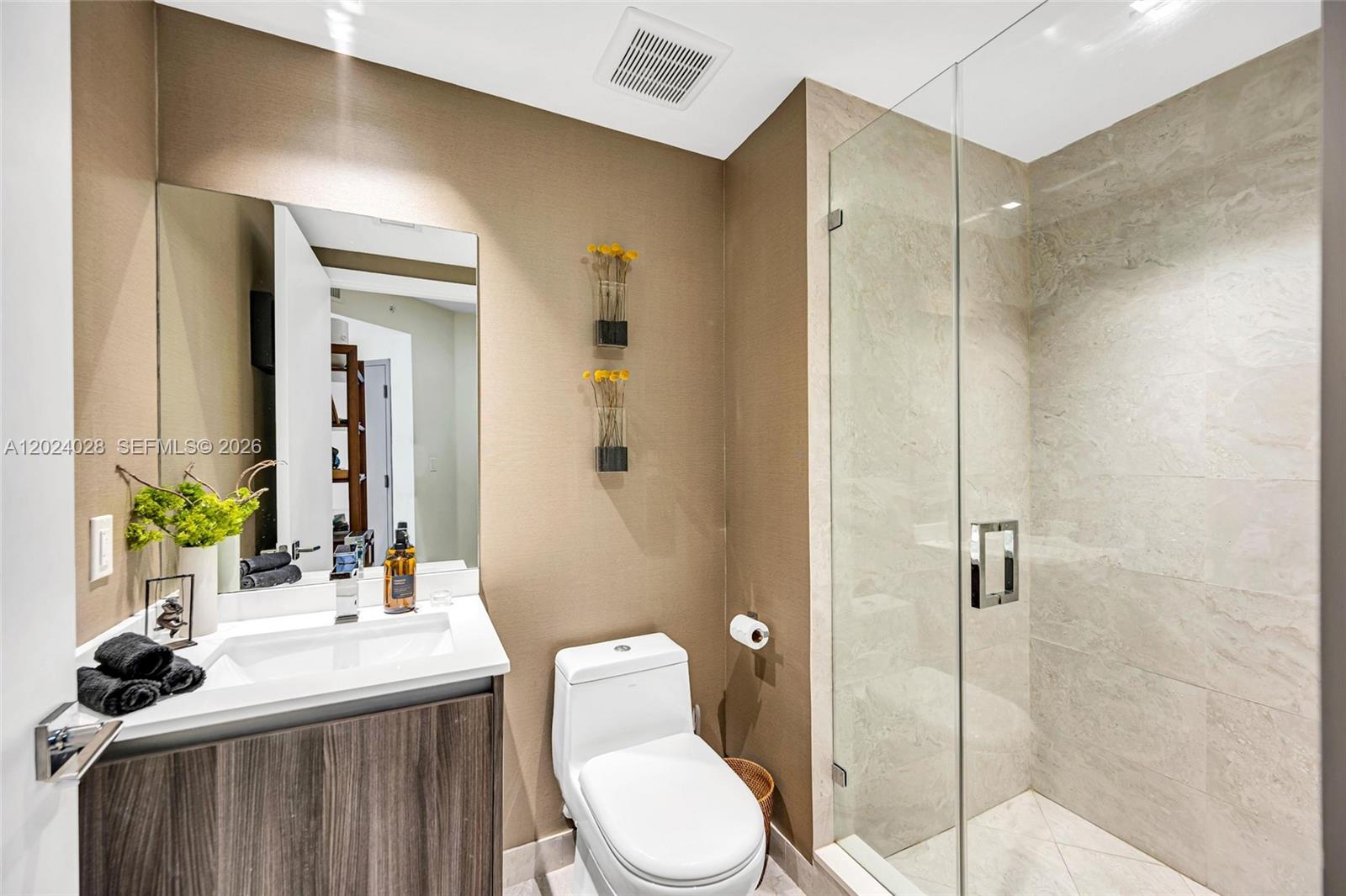 ARIA ON THE BAY CONDO - Residential
