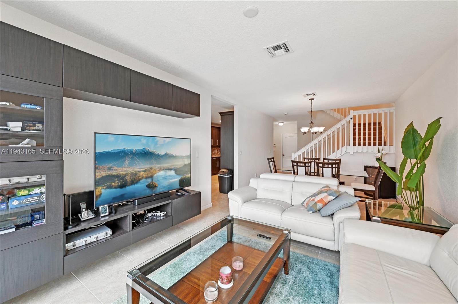 COLONY LAKE - Residential