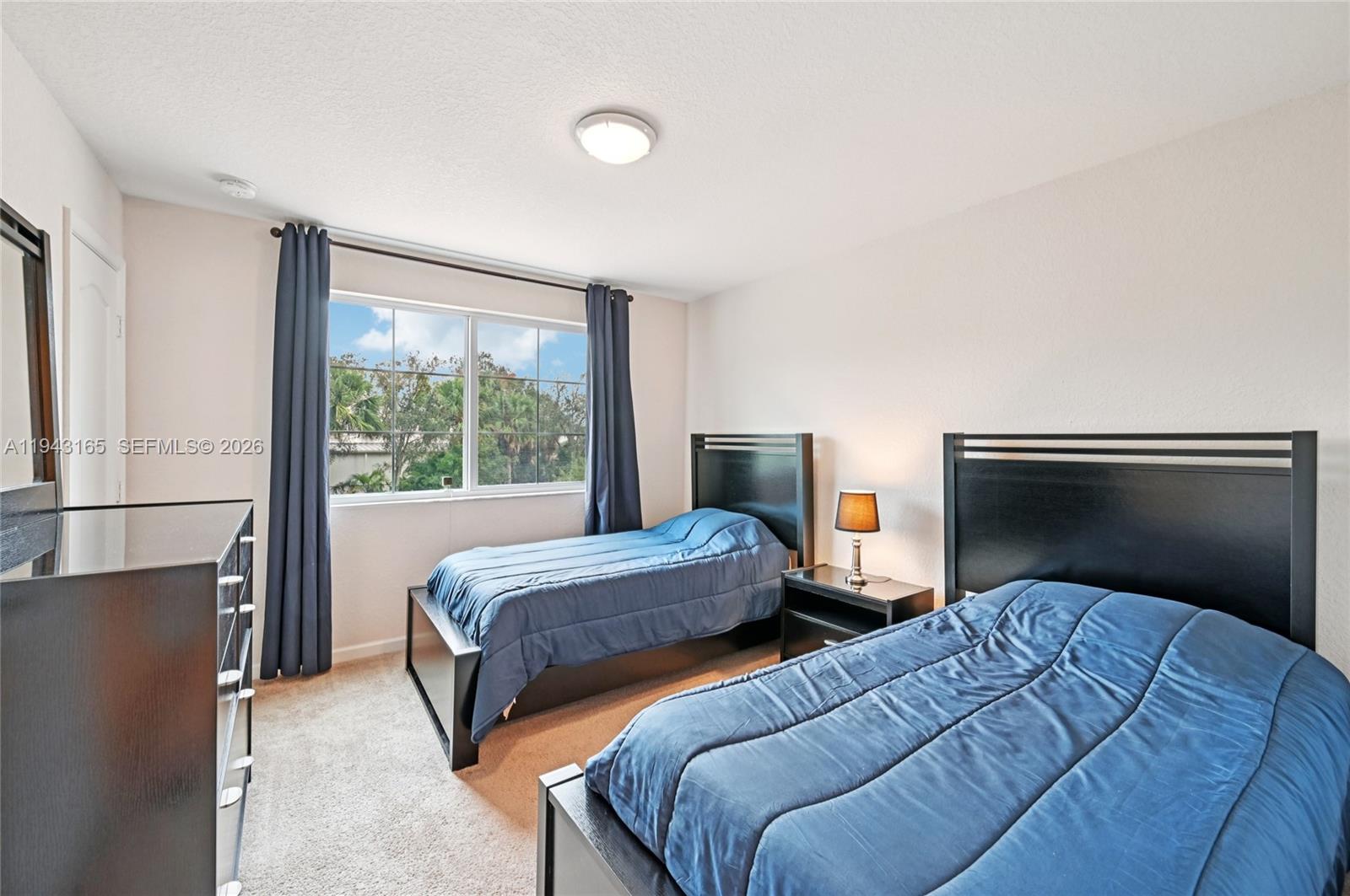 COLONY LAKE - Residential