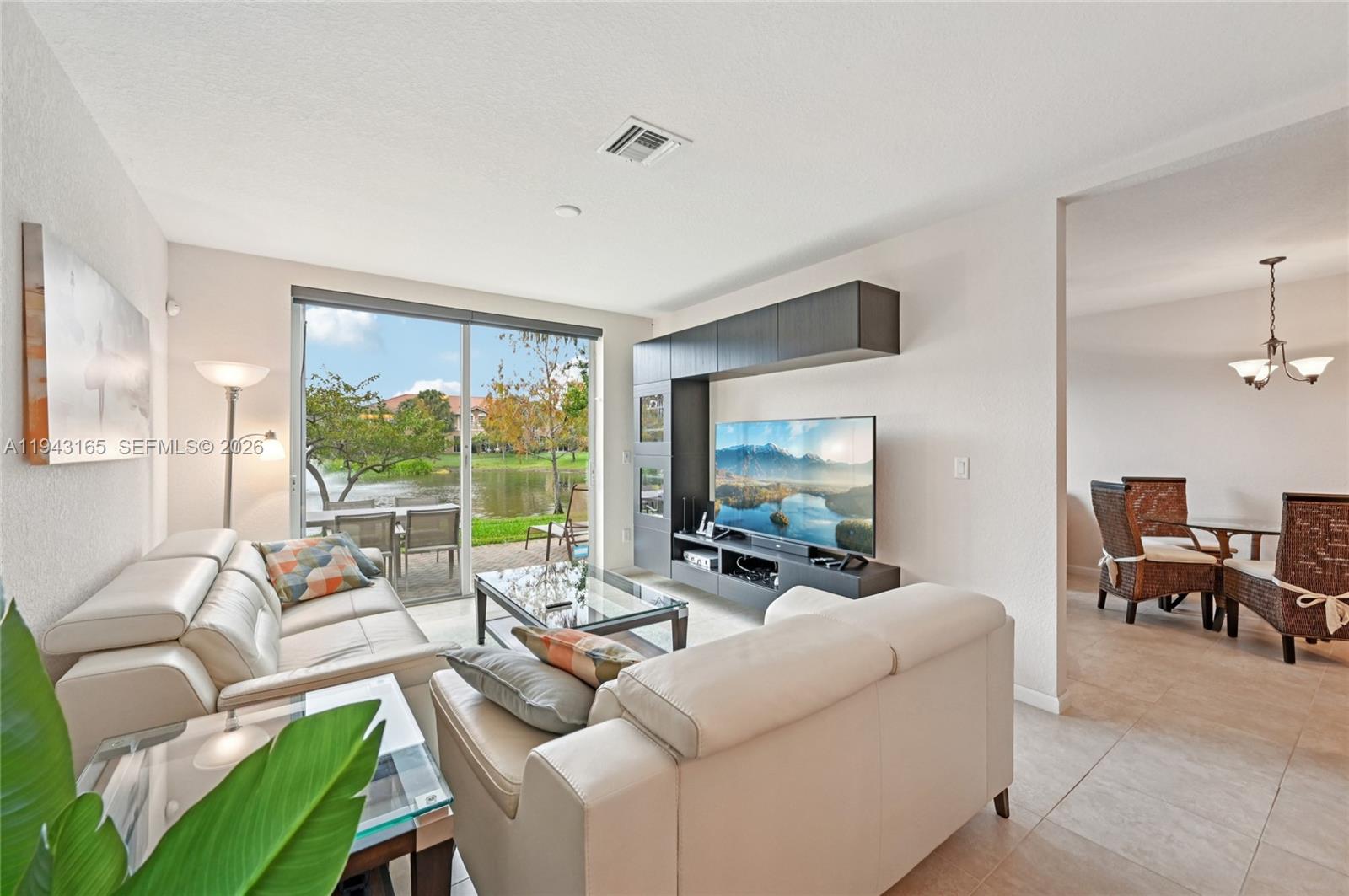 COLONY LAKE - Residential