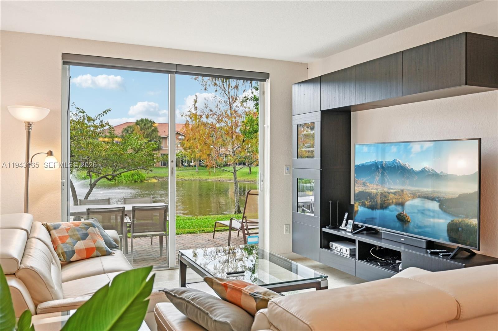 COLONY LAKE - Residential