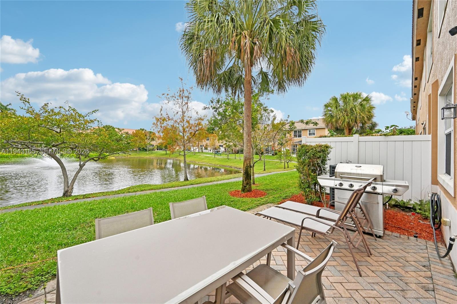 COLONY LAKE - Residential