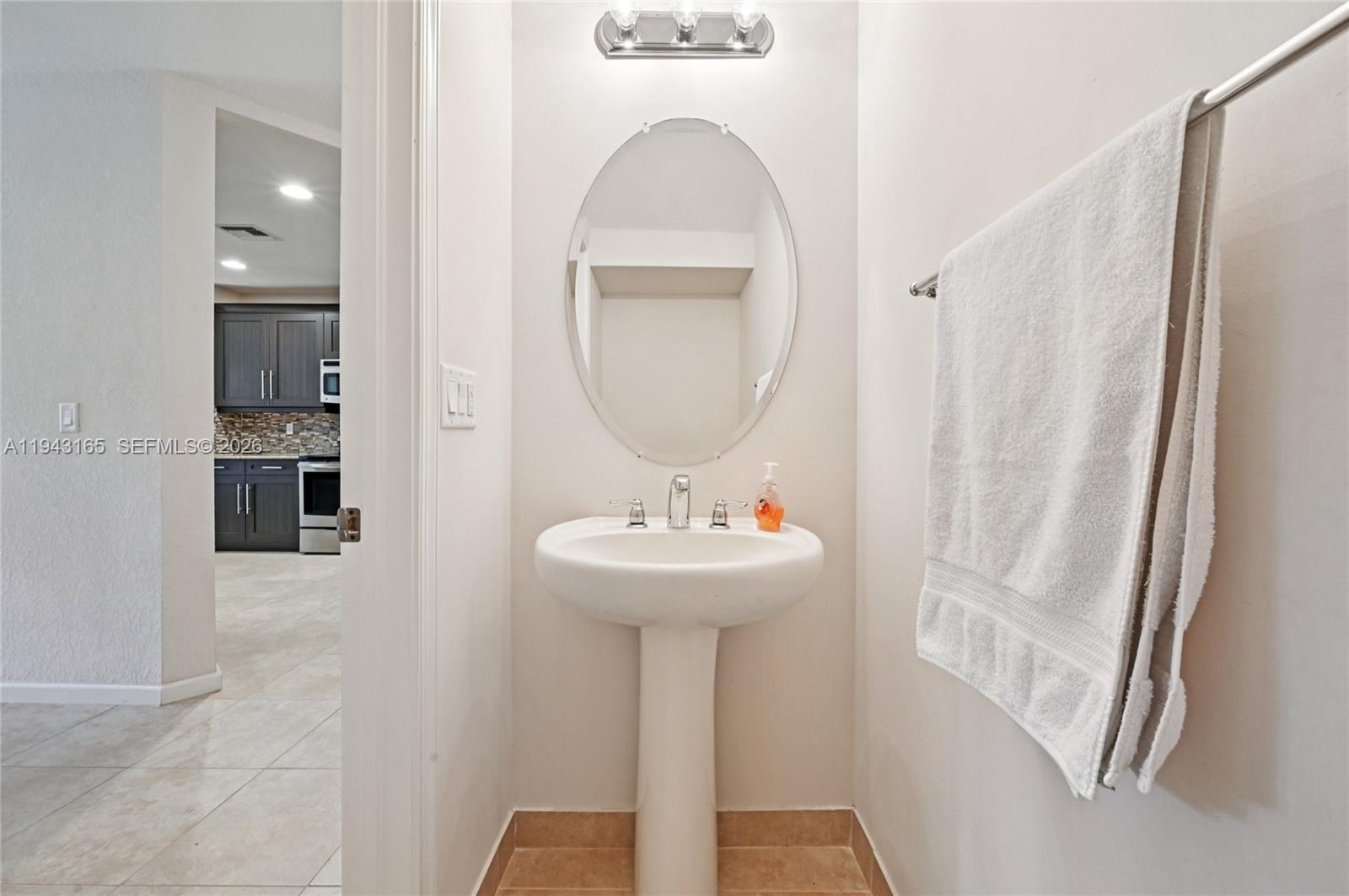 COLONY LAKE - Residential