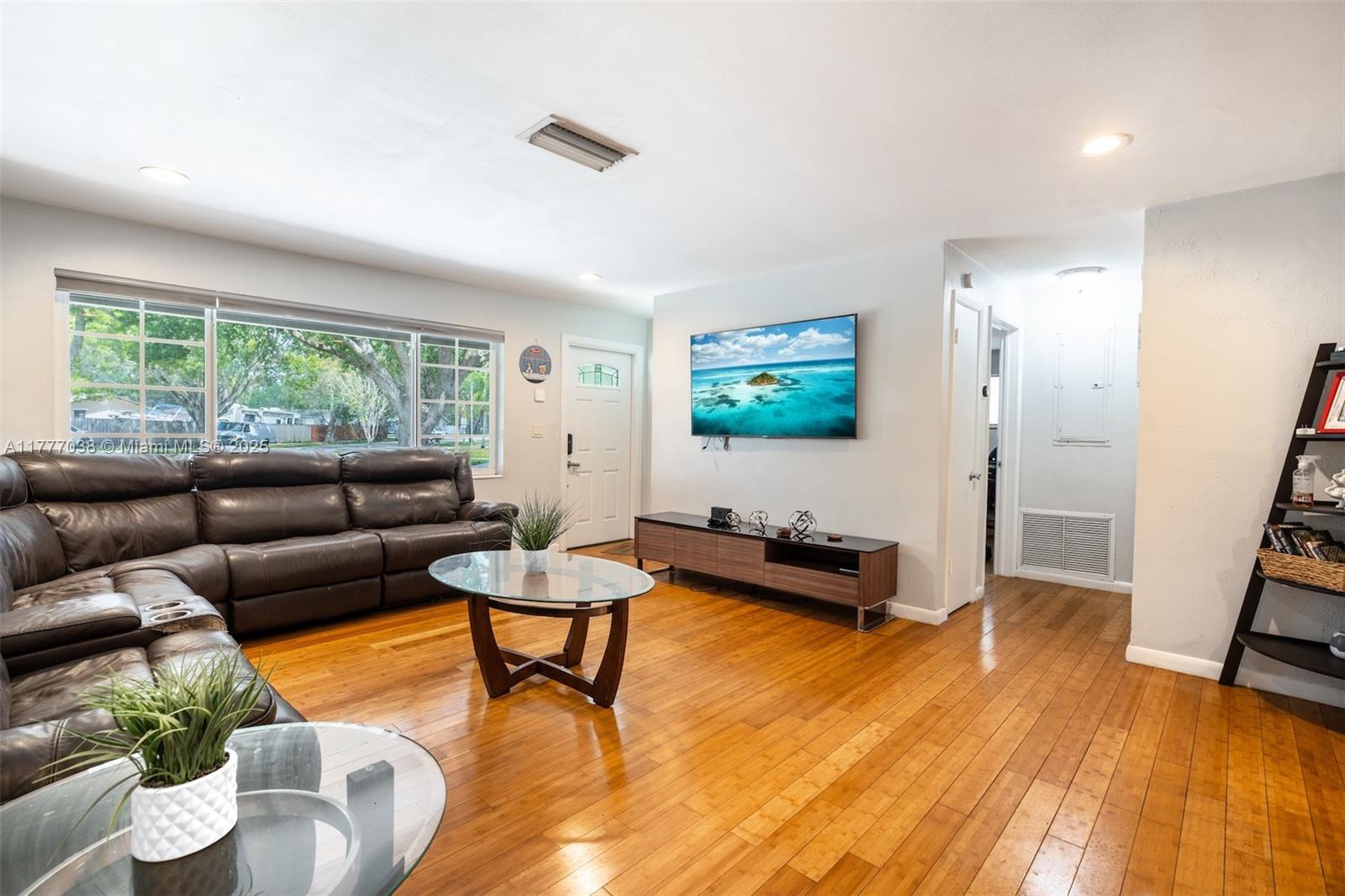 5101 SW 92nd Ter
