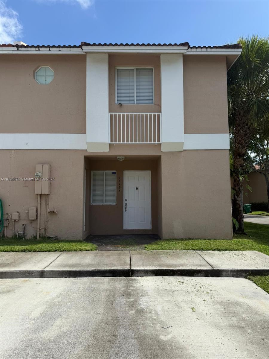 Welcome to Weitzer Serena Lakes! This spacious 3-bedroom, 2.5-bath townhouse offers comfortable living in a peaceful, well-kept community. Enjoy a bright and open layout, a functional kitchen, and generously sized bedrooms. Bathrooms will be fully remodeled before move-in, offering a fresh and modern touch. Additional features include in-unit laundry, ample storage, and a private patio. Conveniently located near shopping, dining, and major highways. Ready to call home!
