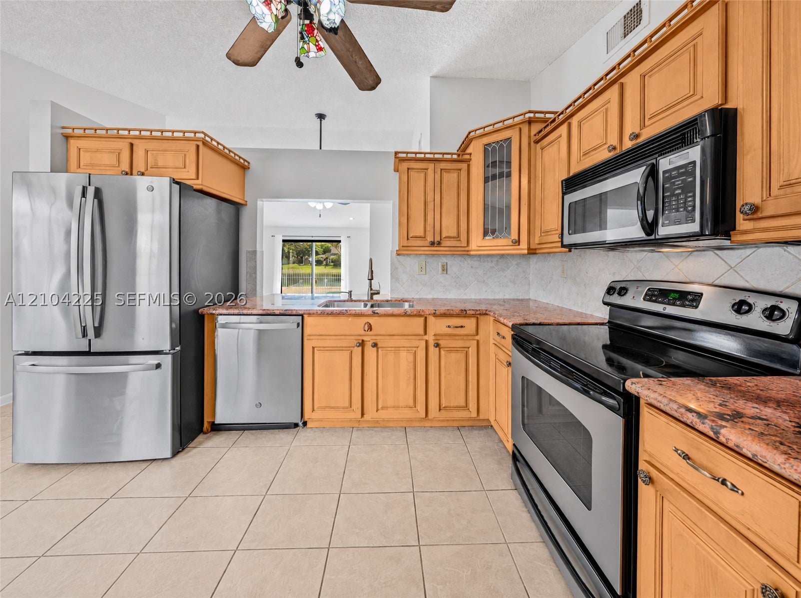 13740 Oak Ridge Dr
