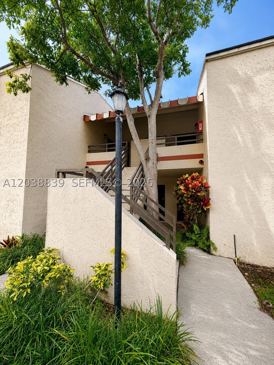 20005 NE 3rd Ct