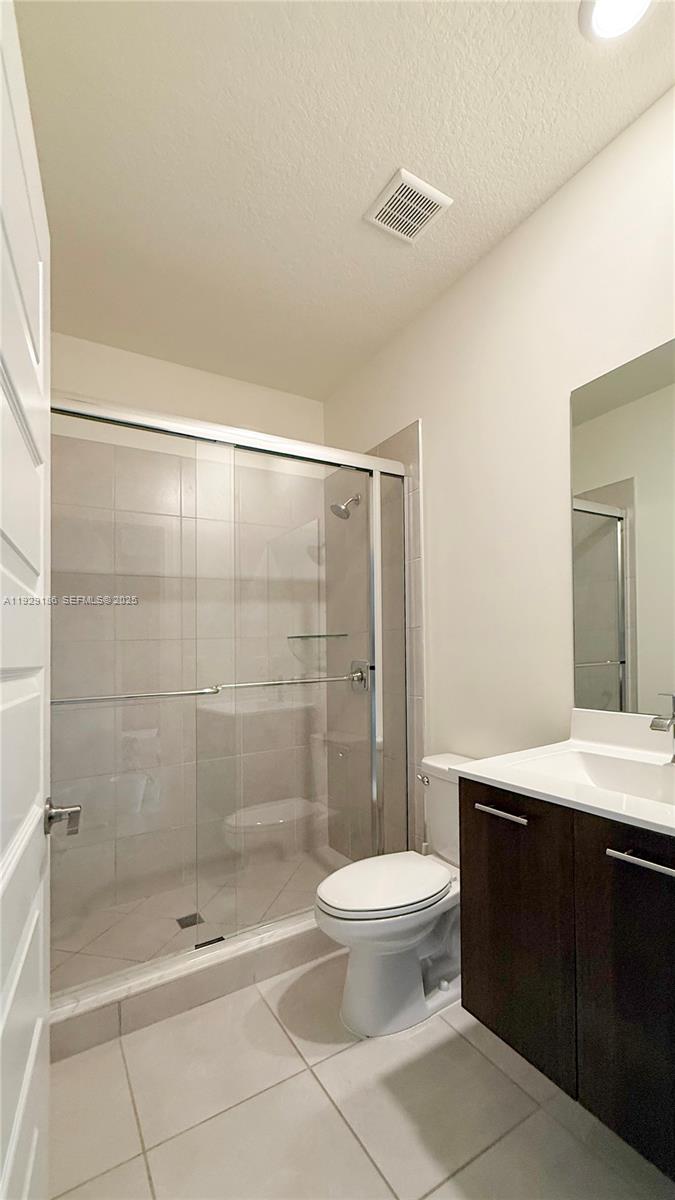 DOWNTOWN DORAL SOUTH PHAS - Residential