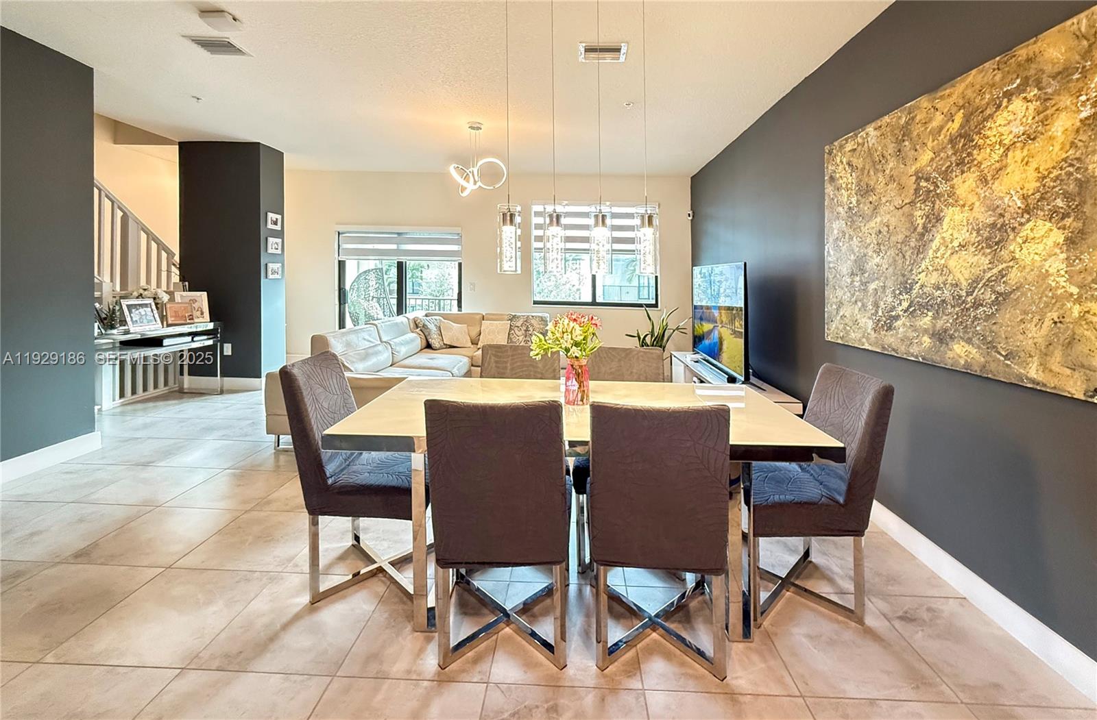 DOWNTOWN DORAL SOUTH PHAS - Residential