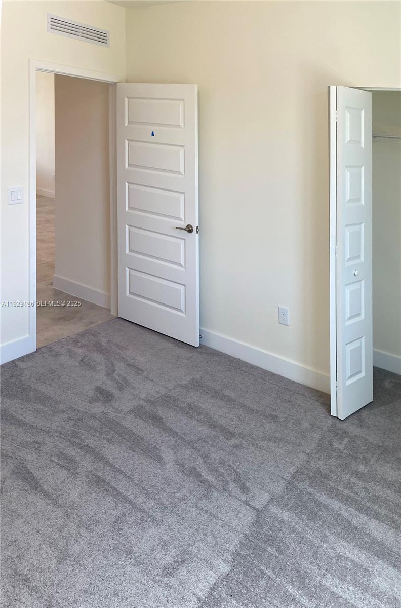 DOWNTOWN DORAL SOUTH PHAS - Residential