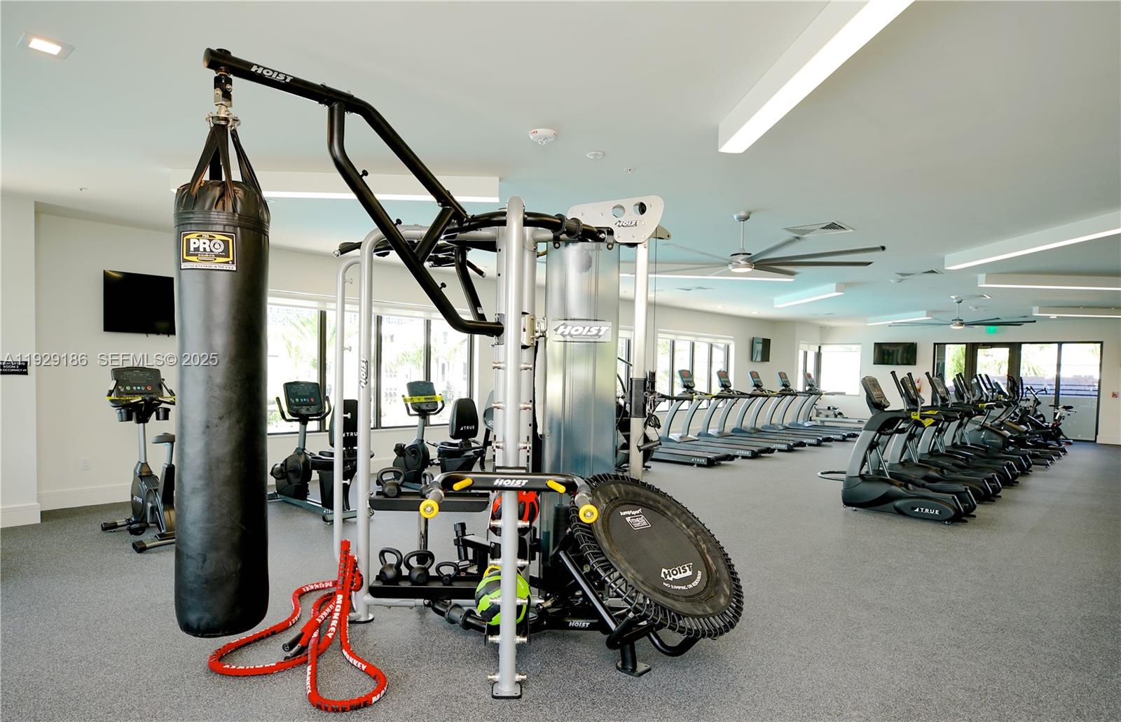 DOWNTOWN DORAL SOUTH PHAS - Residential