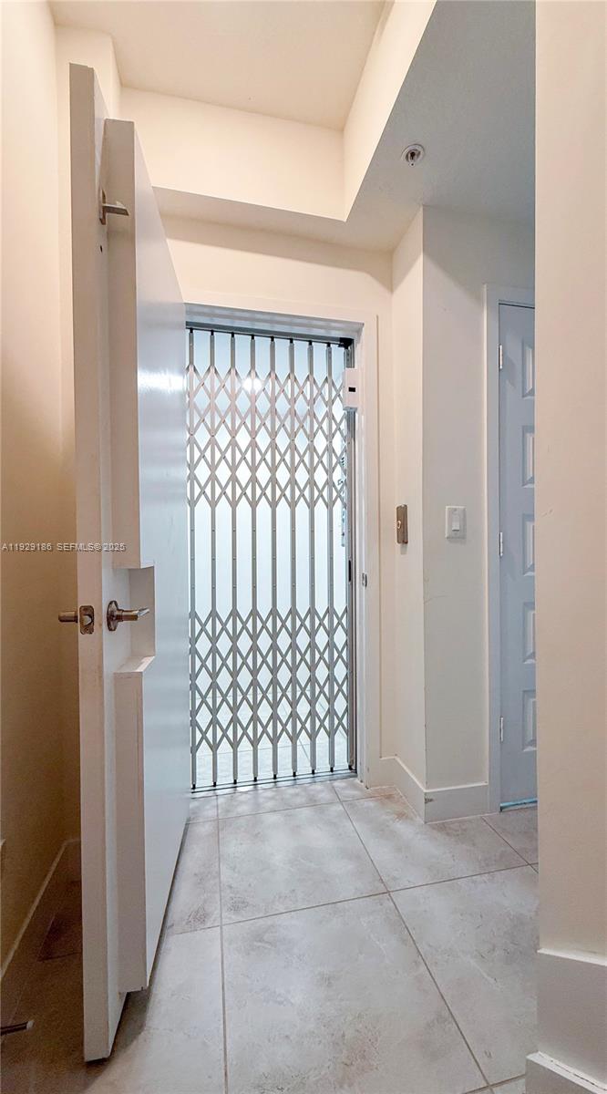 DOWNTOWN DORAL SOUTH PHAS - Residential