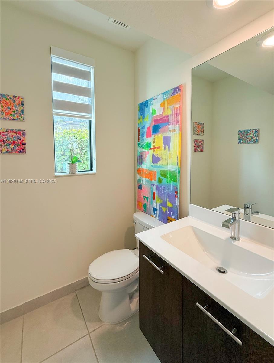 DOWNTOWN DORAL SOUTH PHAS - Residential