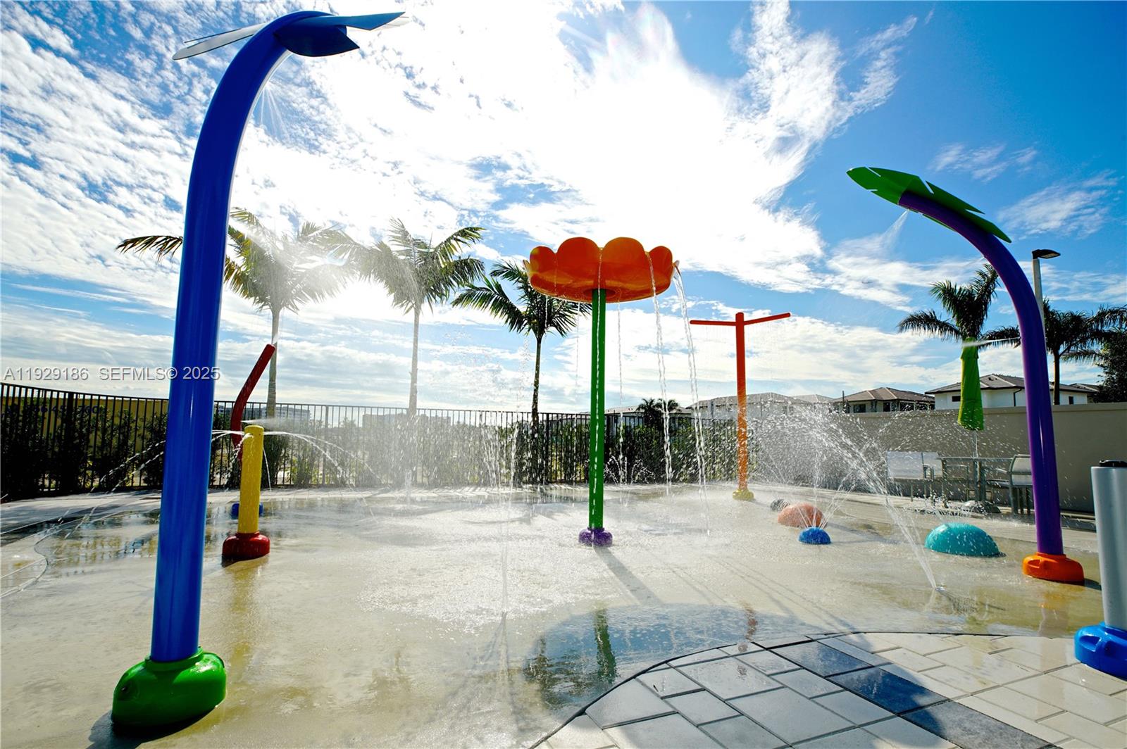 DOWNTOWN DORAL SOUTH PHAS - Residential