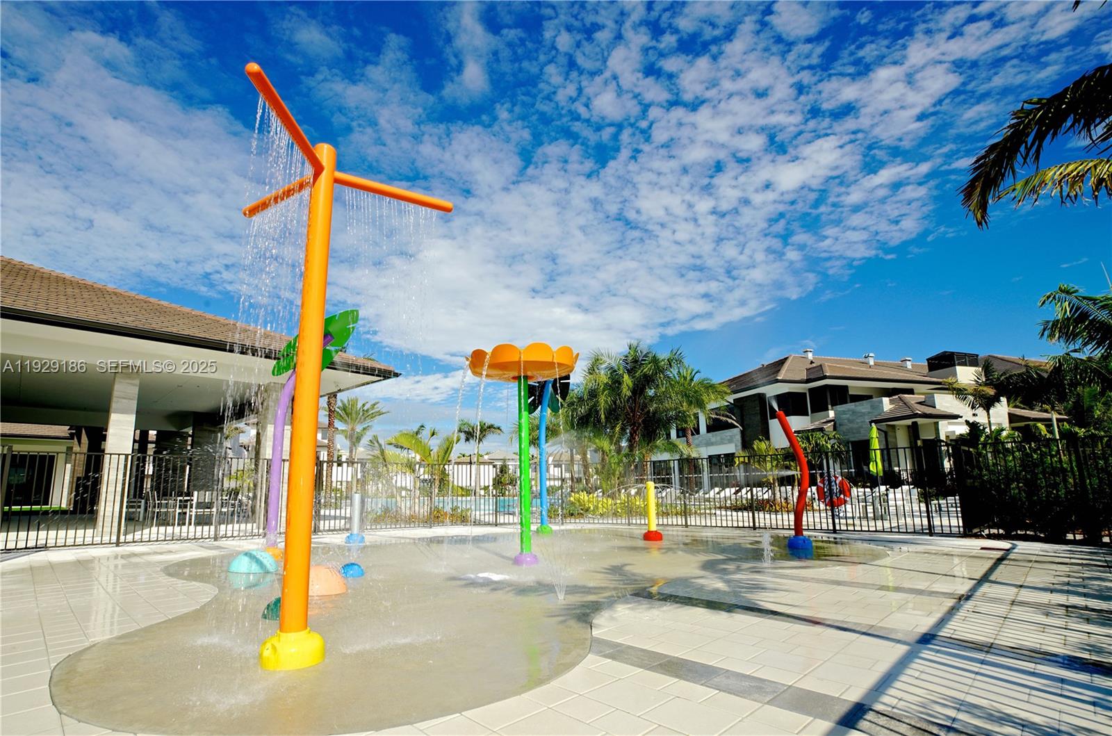 DOWNTOWN DORAL SOUTH PHAS - Residential