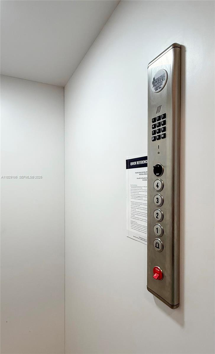 DOWNTOWN DORAL SOUTH PHAS - Residential