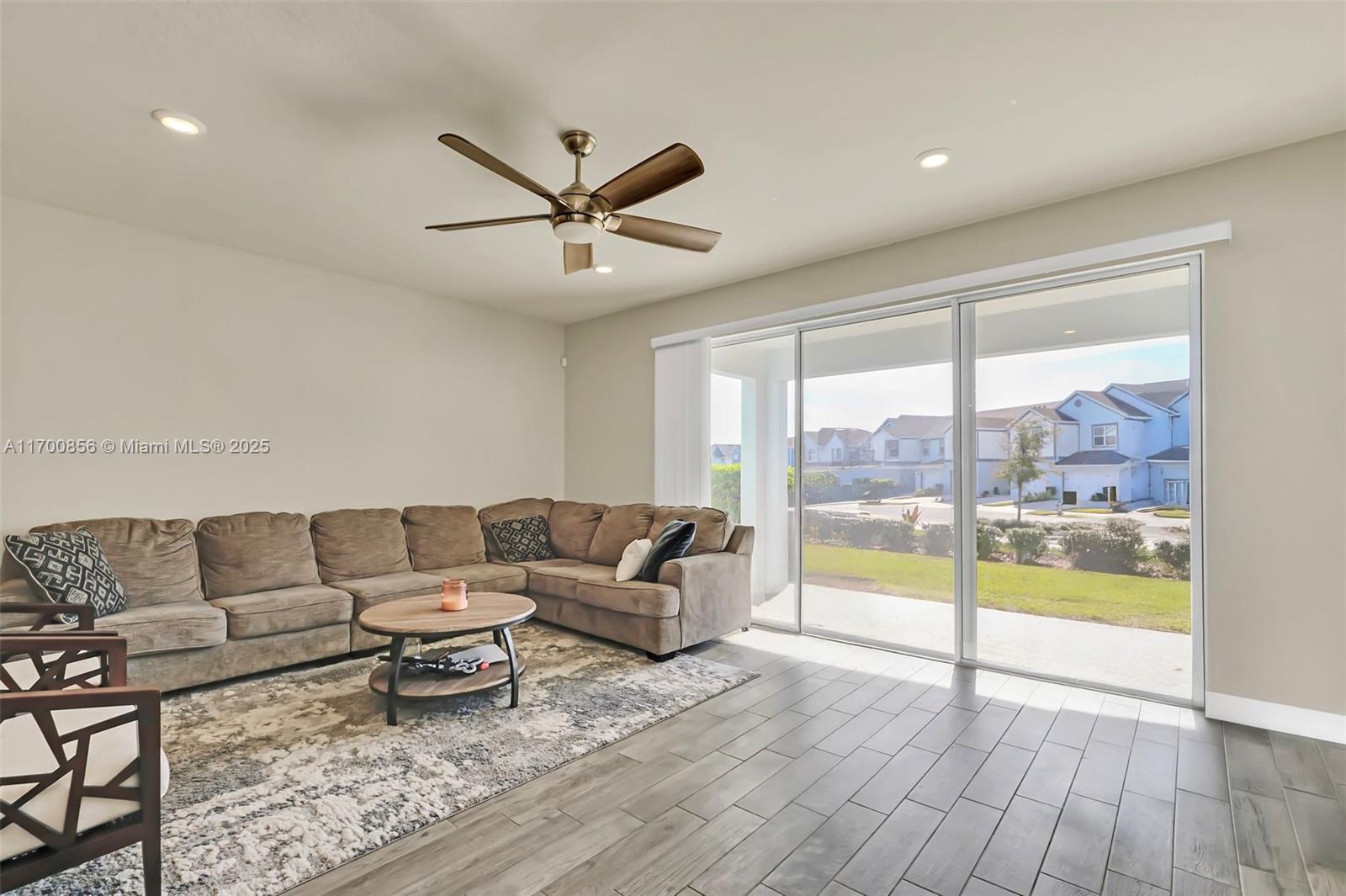 SOMERSET XINGS TR F REP - Residential