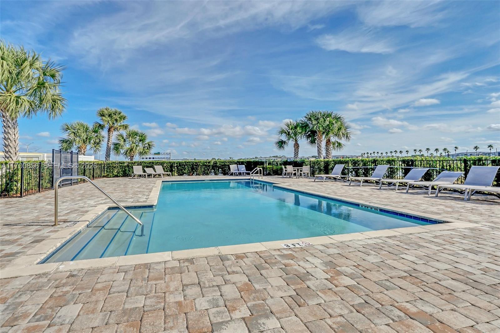 SOMERSET XINGS TR F REP - Residential