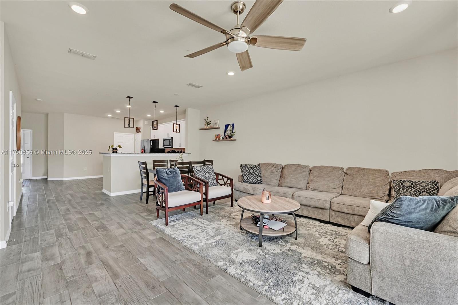 SOMERSET XINGS TR F REP - Residential