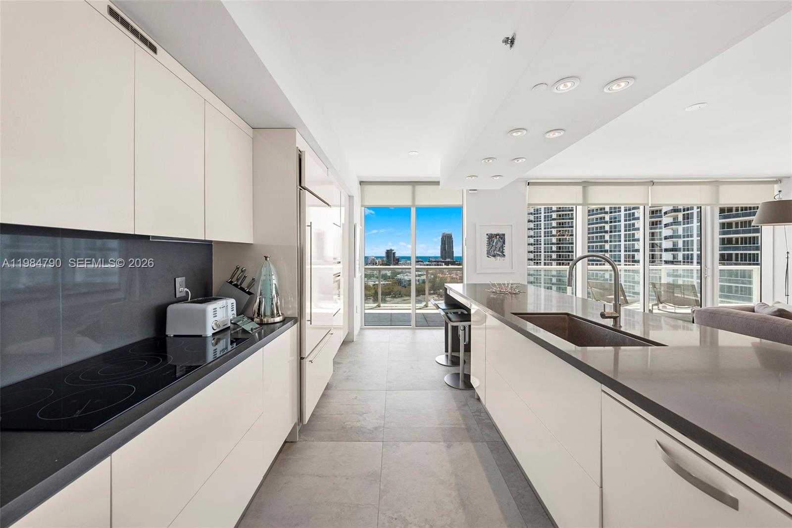 ICON SOUTH BEACH - Residential Lease