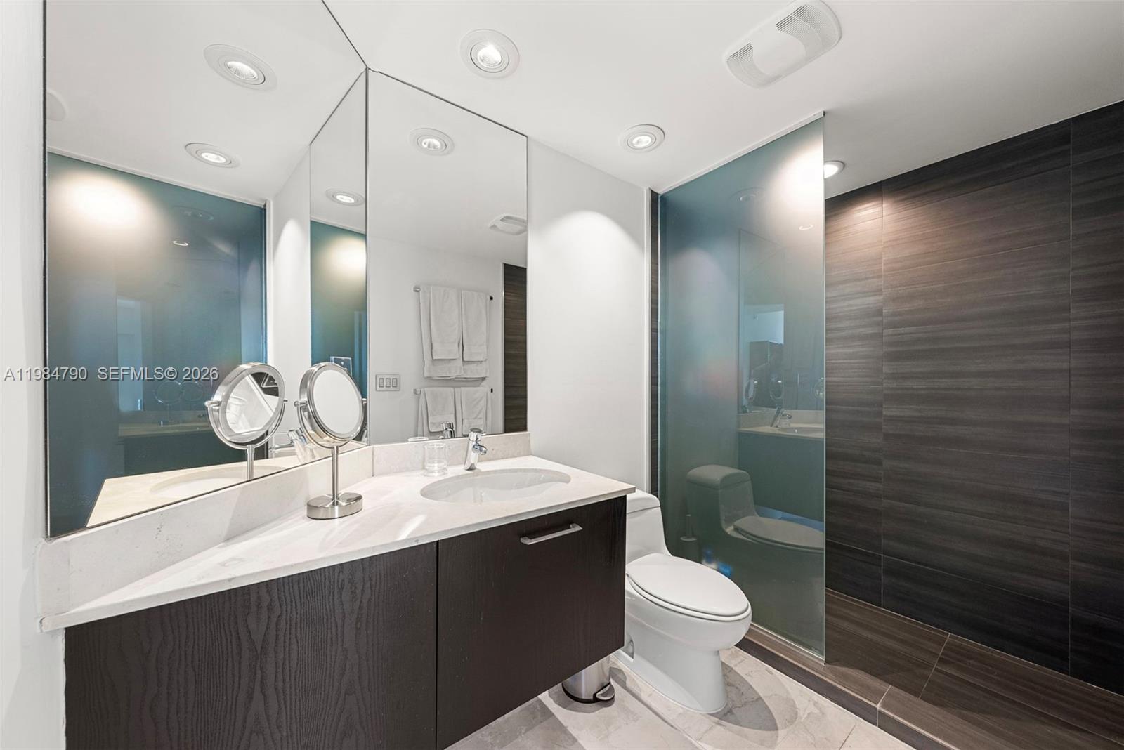 ICON SOUTH BEACH - Residential Lease