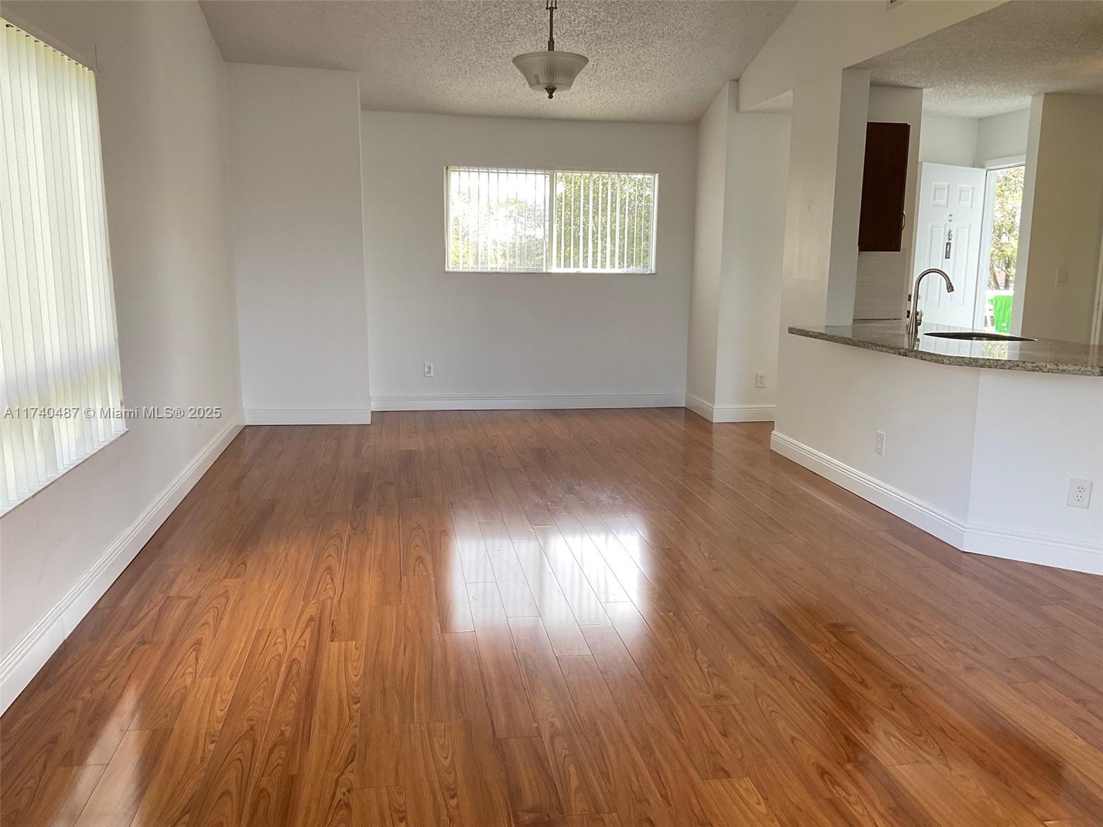 Rental Property at 3473 Nw 44th St 206, Oakland Park, Miami-Dade County, Florida - Bedrooms: 1 
Bathrooms: 1  - $1,700 MO.