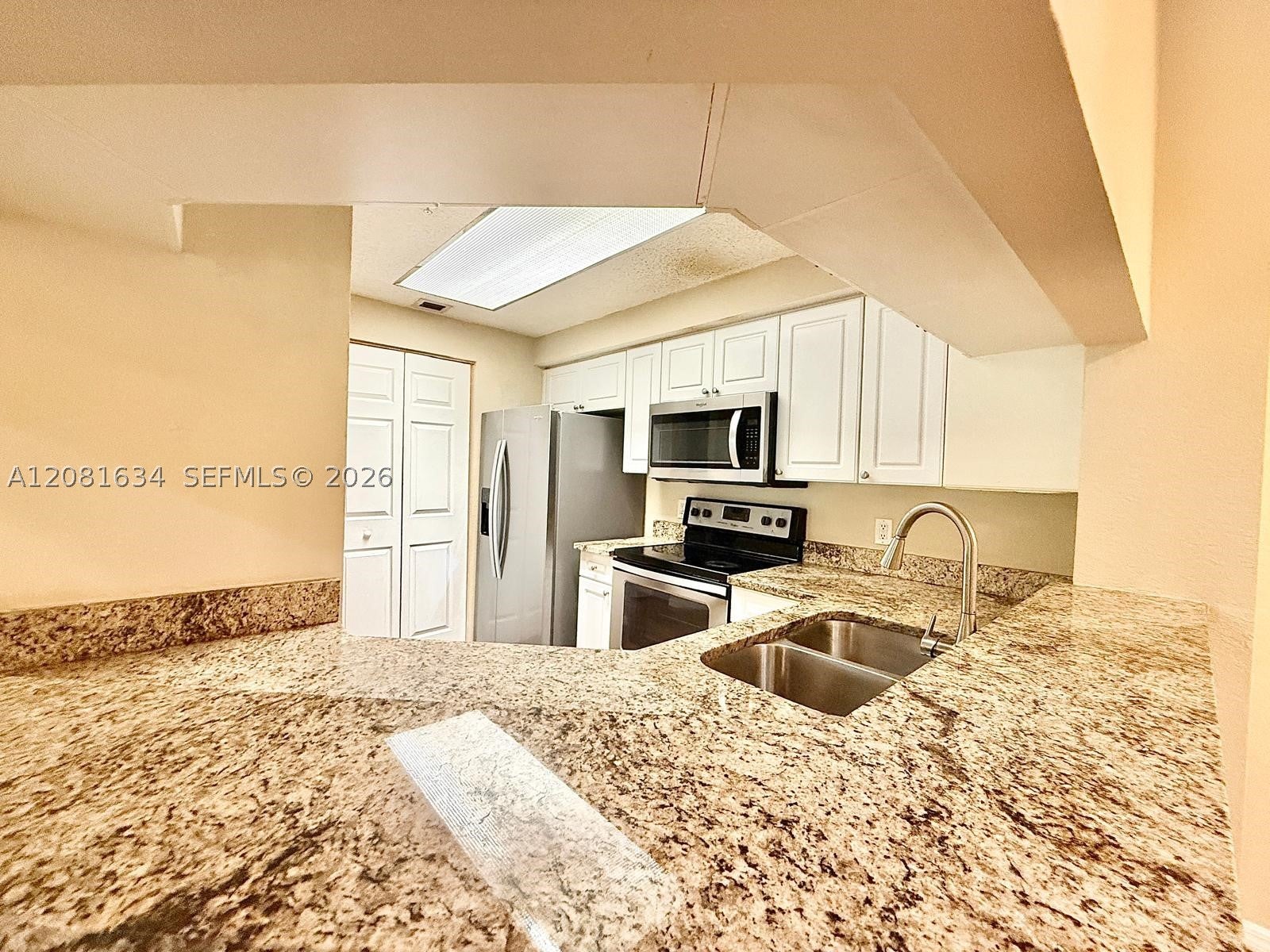 3023 Alcazar Pl 201