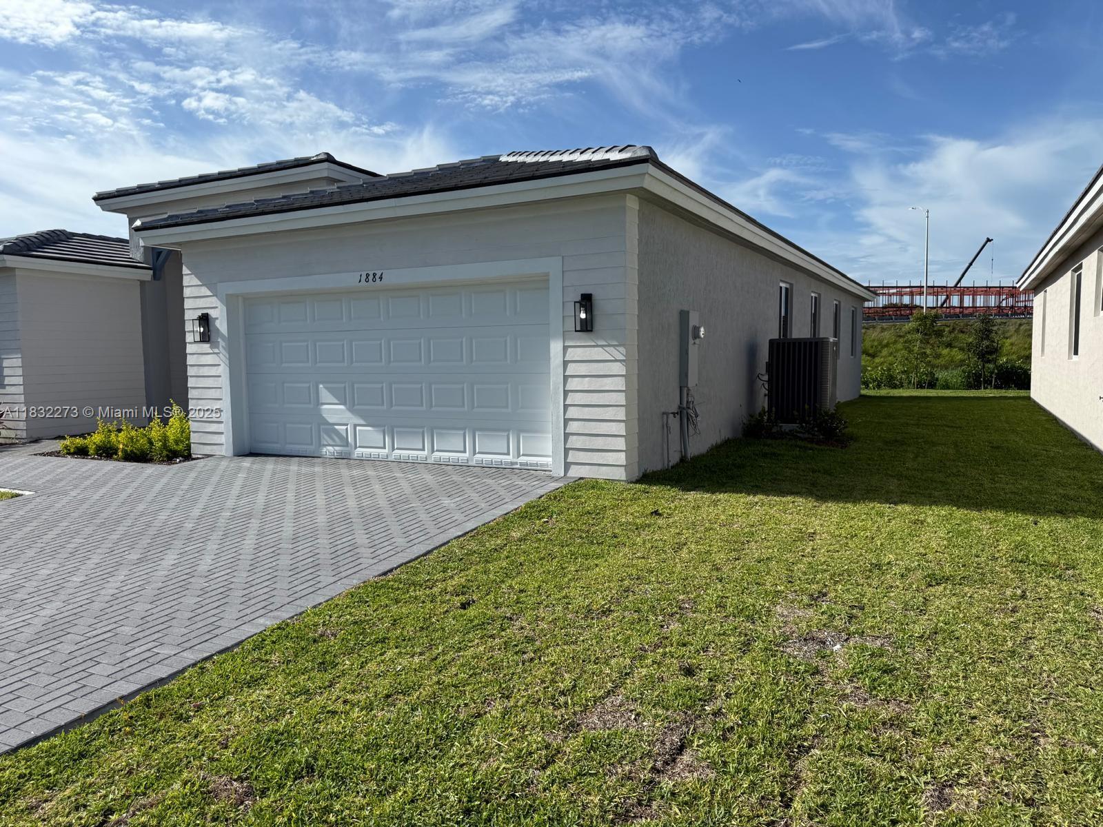 1884 NE 1st St, Homestead, FL, 33033/$659,900 1 1884 NE 1st St