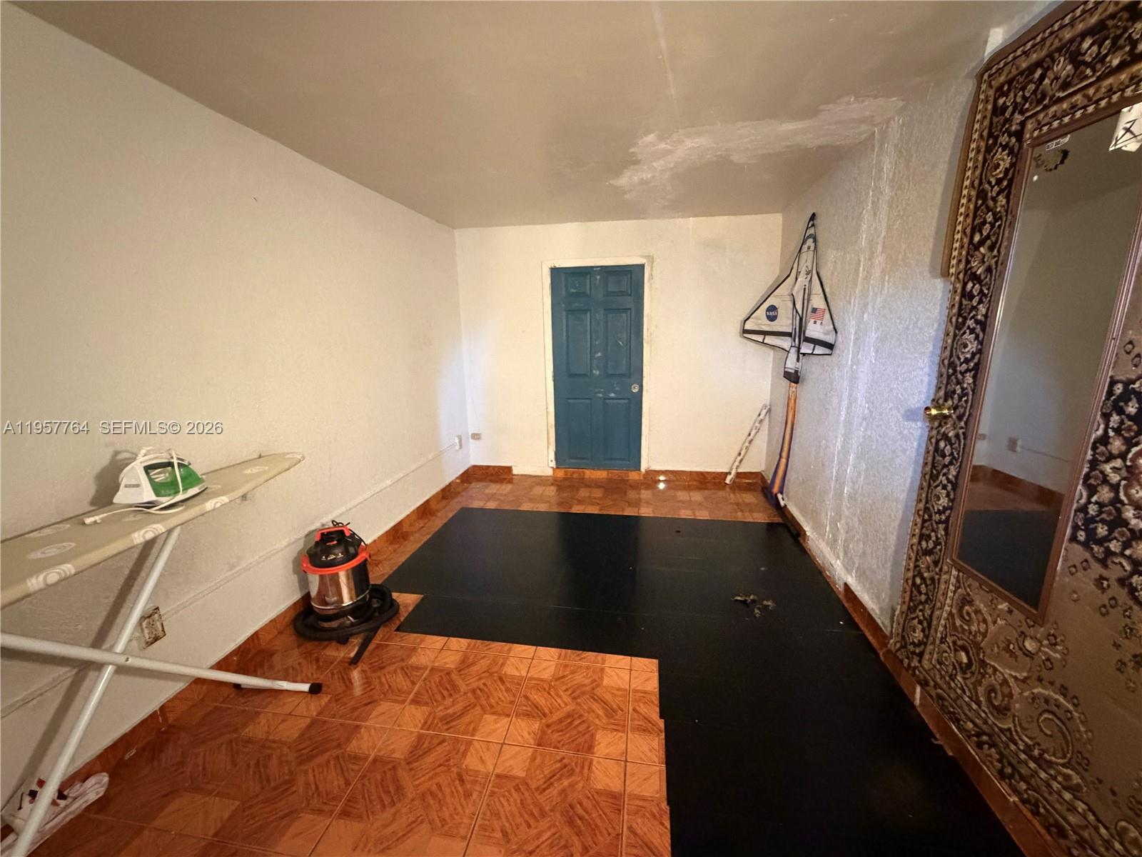 BROWARD ESTATES SEC 2 - Residential