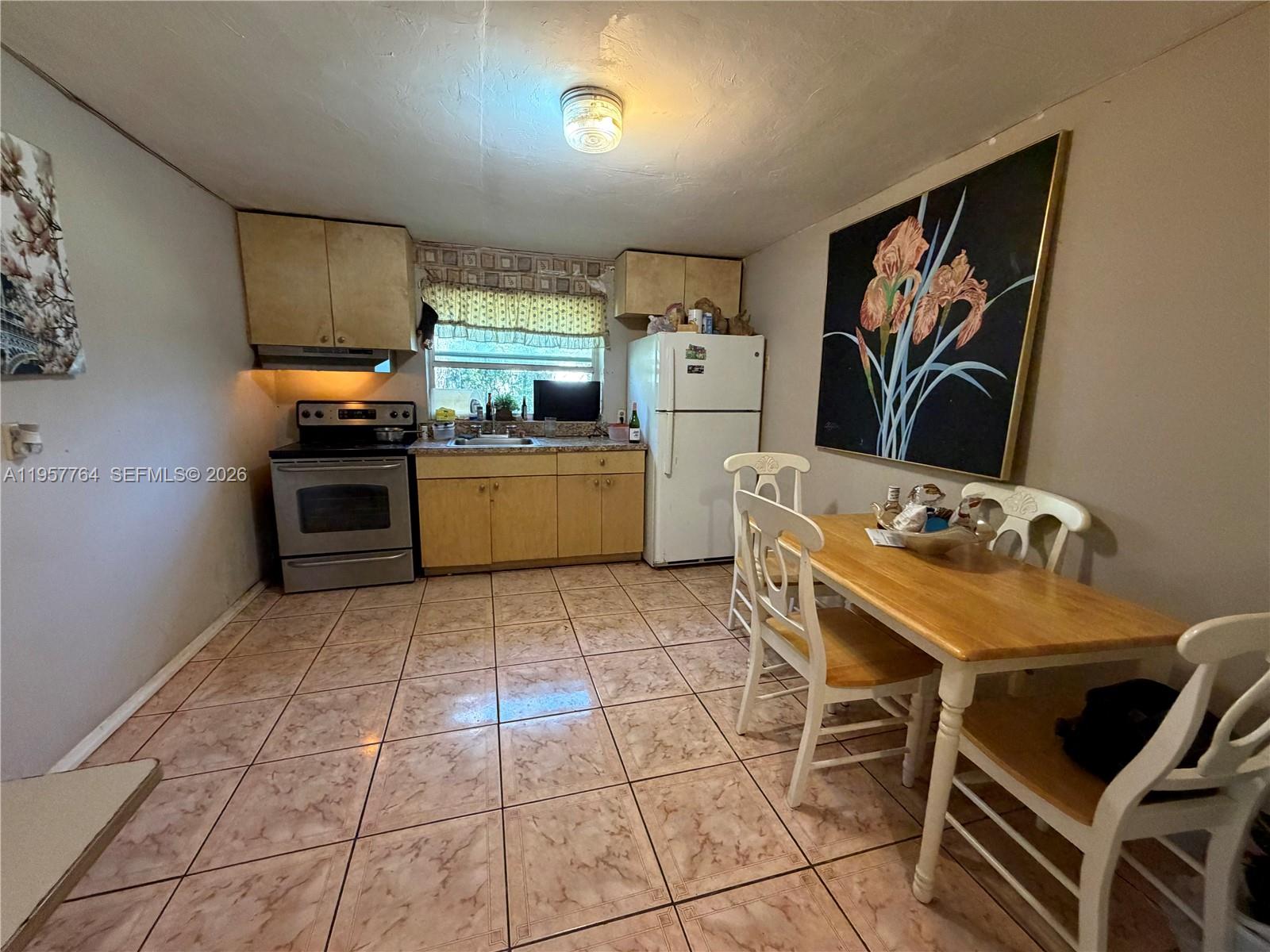 BROWARD ESTATES SEC 2 - Residential