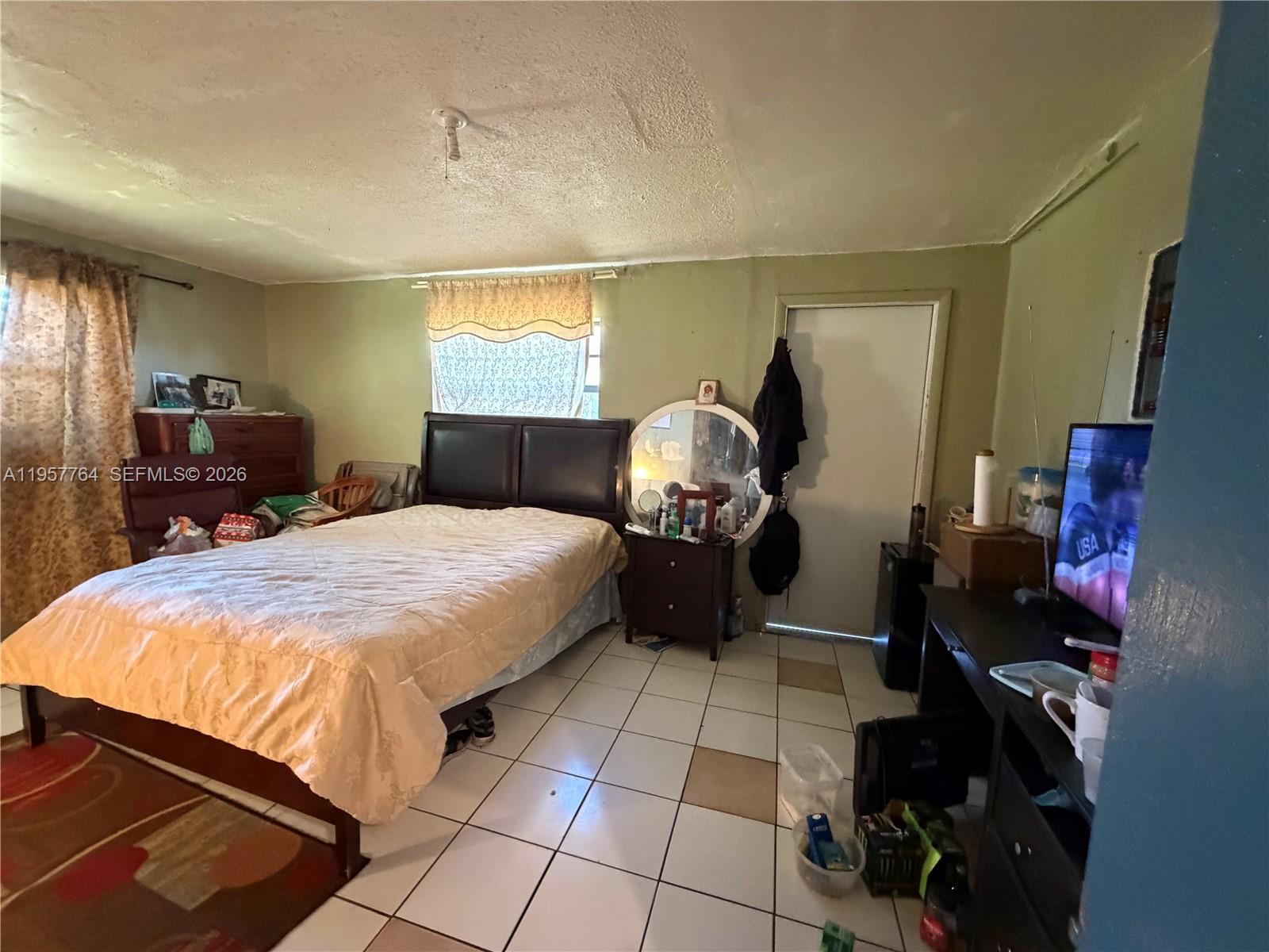 BROWARD ESTATES SEC 2 - Residential