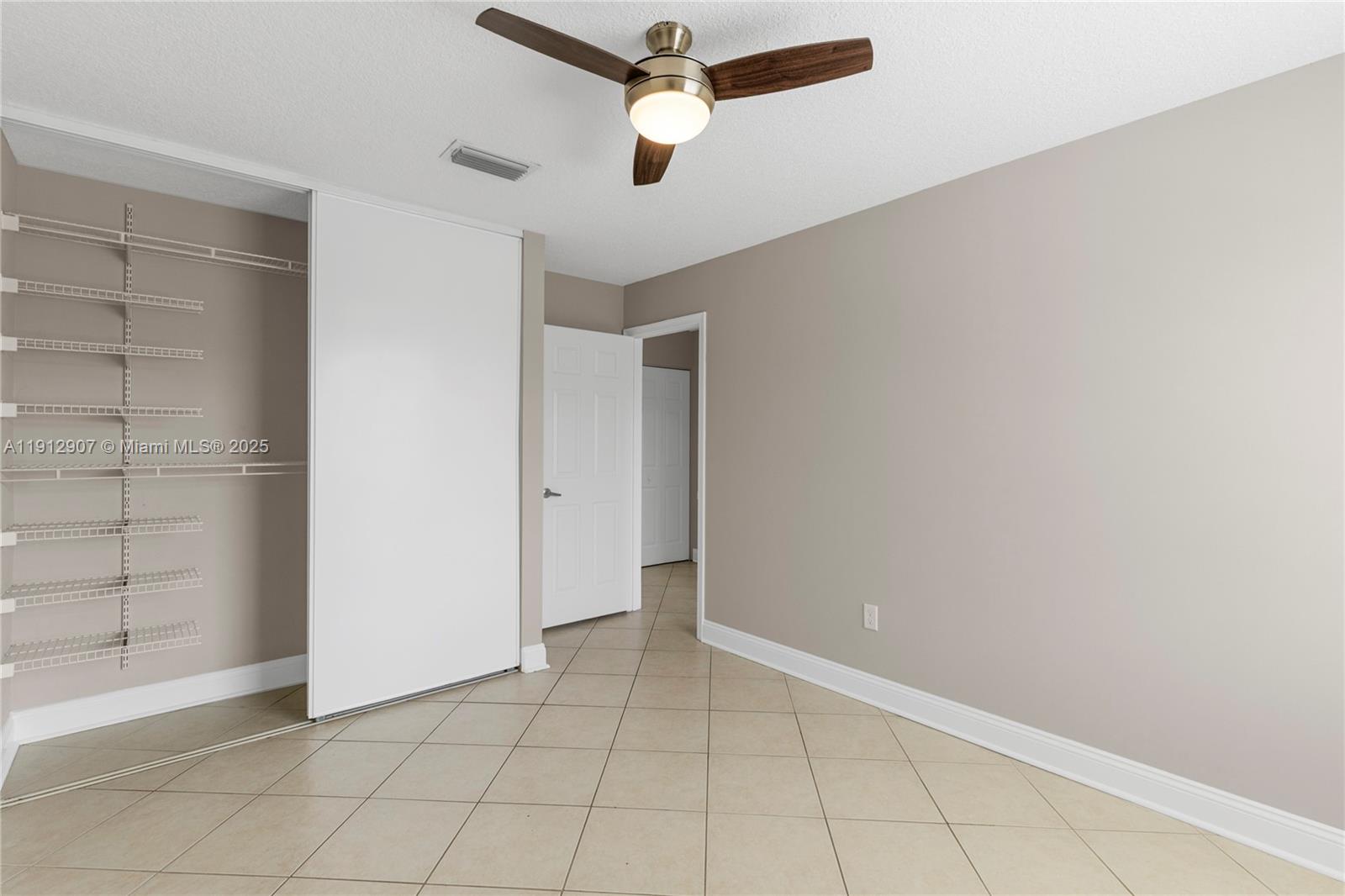 TOWNGATE - Residential Lease