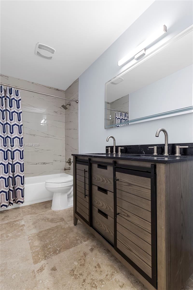 TOWNGATE - Residential Lease