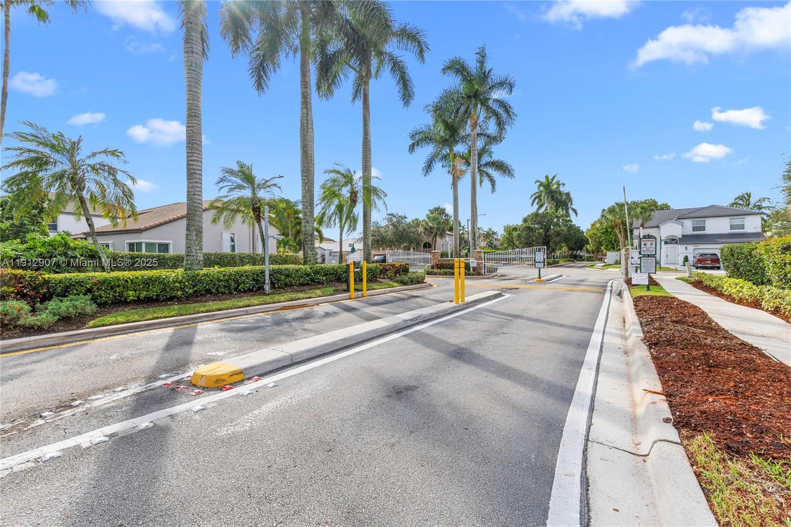 TOWNGATE - Residential Lease