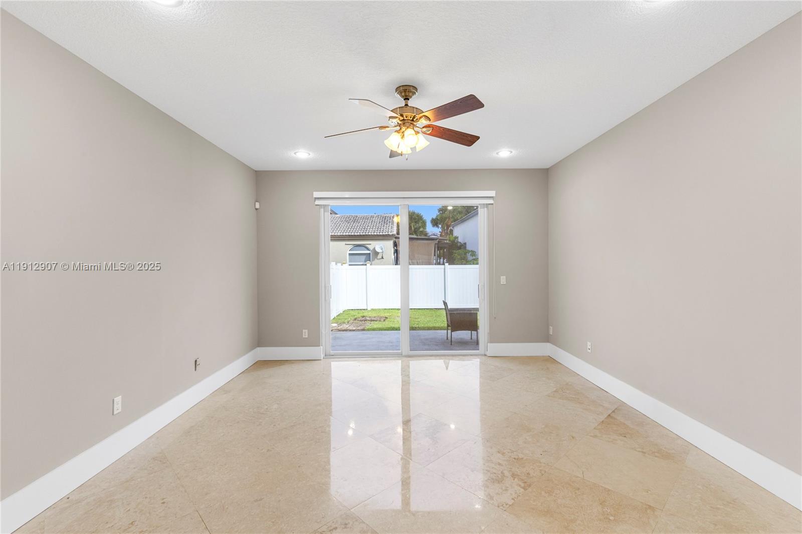 TOWNGATE - Residential Lease