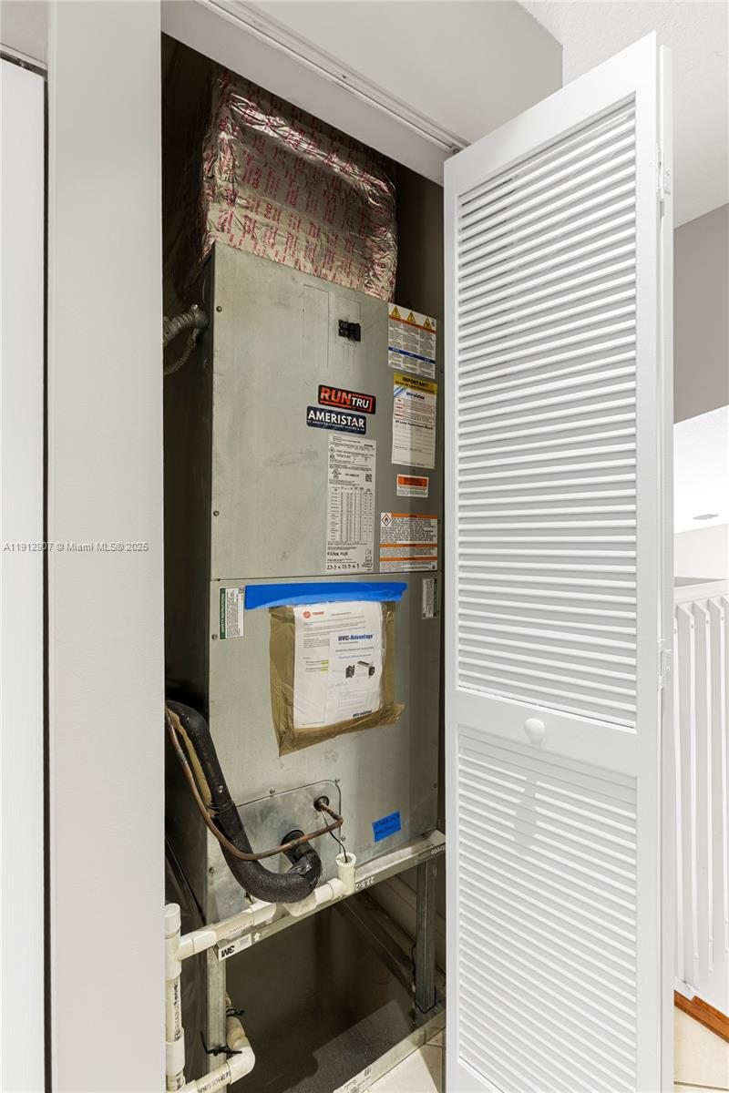 TOWNGATE - Residential Lease