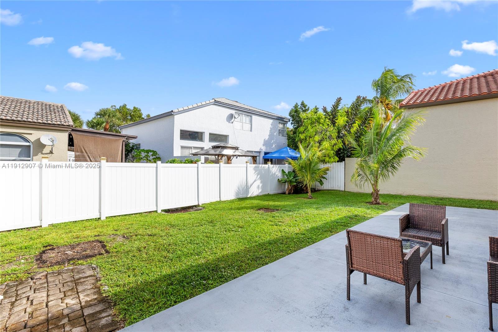 TOWNGATE - Residential Lease