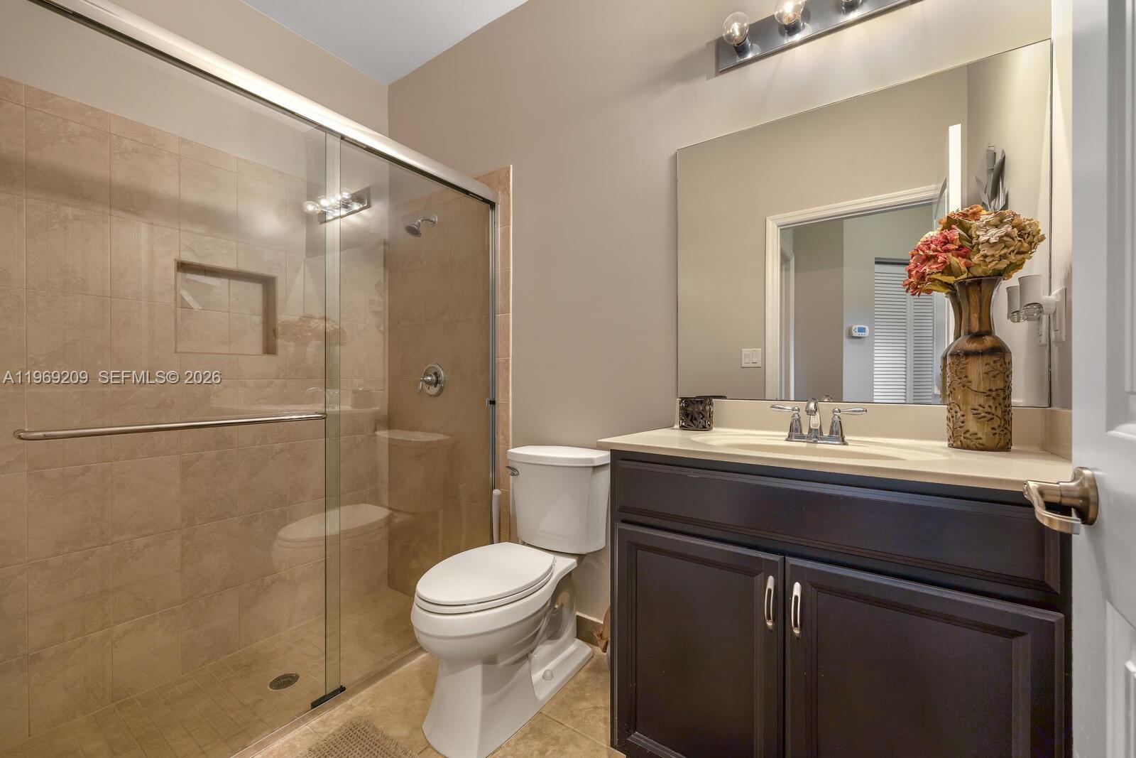 REDLAND REEF - Residential