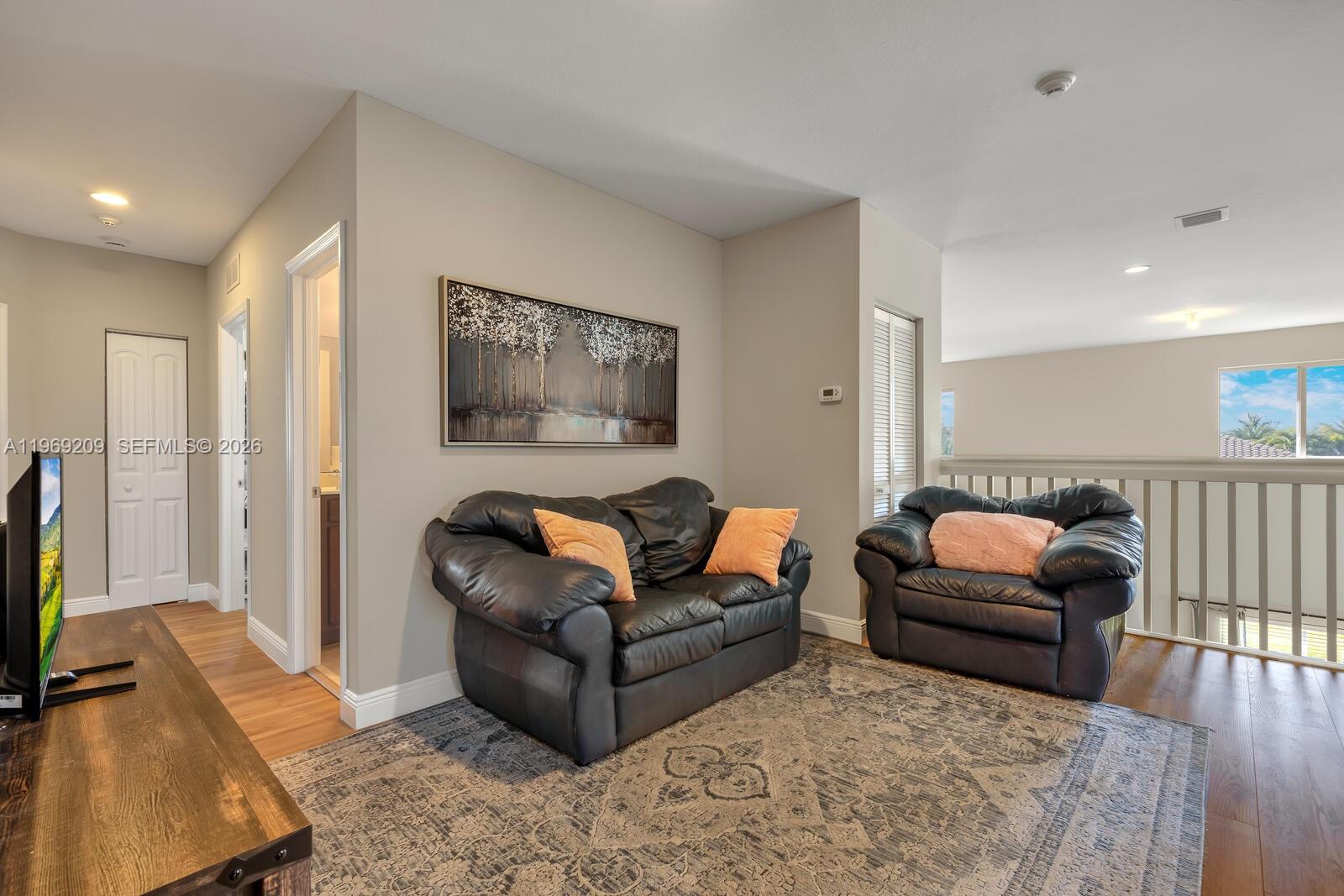 REDLAND REEF - Residential